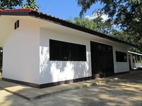 トイレ、給水設備を完備した幼稚園校舎1 棟を建設しました
