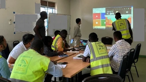 【多人数への効率的なオンライン研修】アフリカの建設現場作業員向けに日本から安全講習を実施